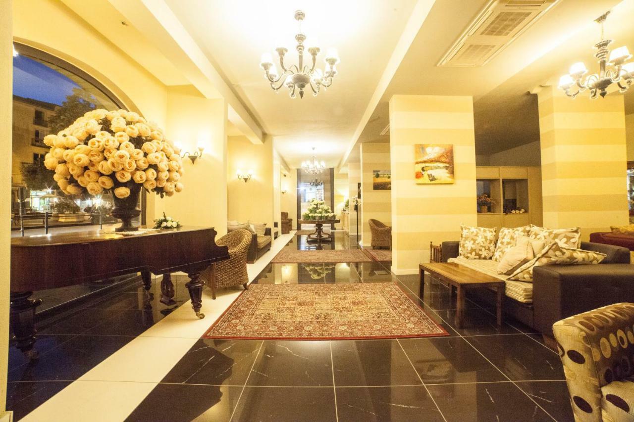 Roccamonfina Palace Hotel Экстерьер фото